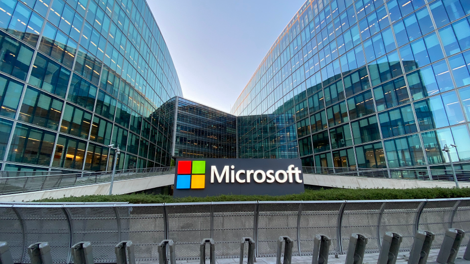 bild på Microsoft kontor med logga.